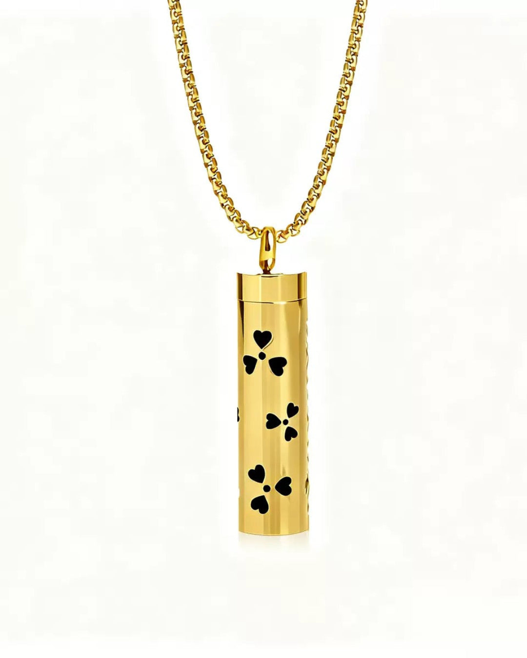 Talisman_Holder_Necklace_Lucky_Clover_Pattern